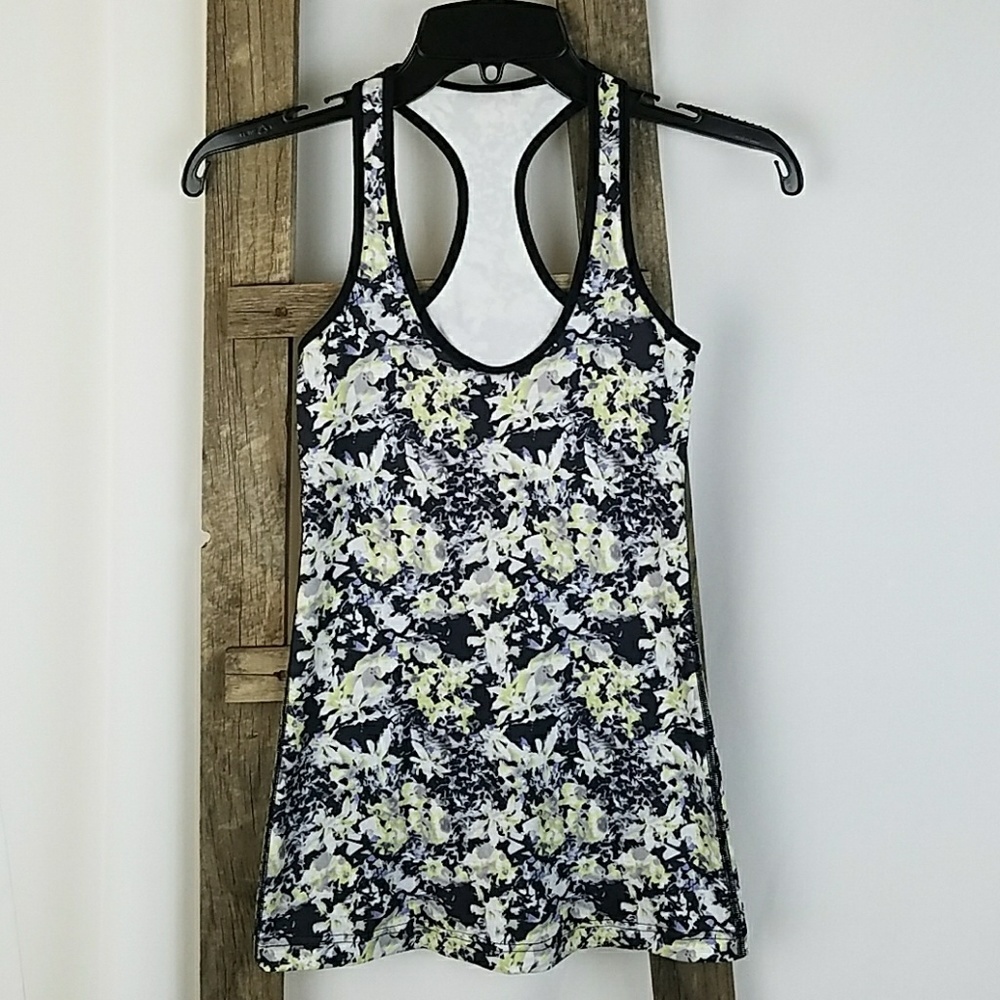 Lululemon women print stretch racer back athletic tank top